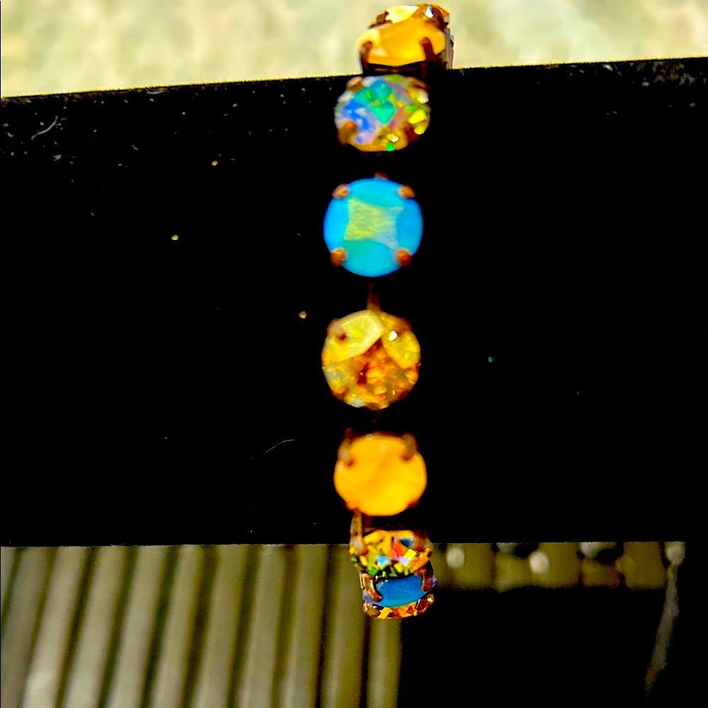 Sabika New Swarovski Crystal Btacelet 55$
